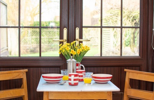 Castle Acre House | The Willows - Four Bedroom House, Sleeps 6