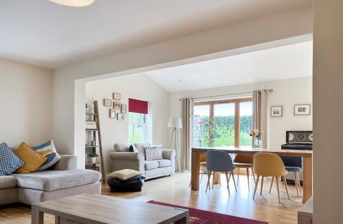 Sutton-in-Ashfield House | The Willows