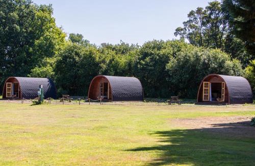 Five Oak Green Hotel | The Woolpack Glamping