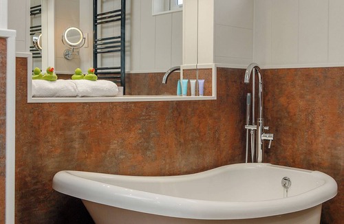 Cheddar Ski Chalet | This charming one-bedroom lodge boasts all the home comforts you need.