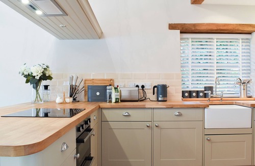Winterslow Cottage | This is a great base to explore Salisbury and the surrounding countryside.