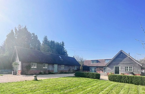 Winterslow Cottage | This is a great base to explore Salisbury and the surrounding countryside.
