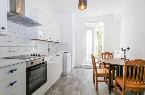 Hastings Cottage | Thistle Villa
