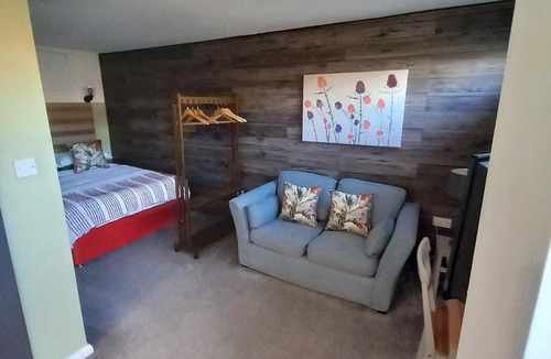 Claypole Apartment | Thistles Studio - Near Newark & Stubton Hall