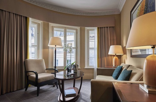 Cornhill Hotel | Threadneedles, Autograph Collection