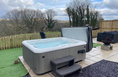 Craig Cefn Parc House | Three bed static caravan with fantastic views and hottub