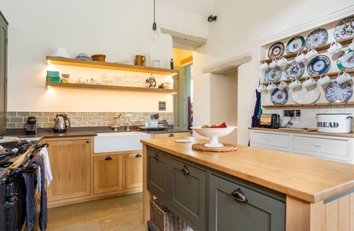 Nettleton Villa | Threshing Mill - Four Bedroom Villa, Sleeps 8