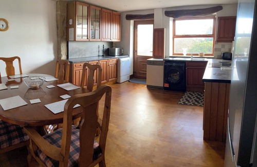 Burnley House | Threshings Country Cottage, with lovely open views