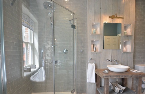 Blythburgh Cottage | THYMBLETHORPE, BLYTHVIEW, pet friendly, with pool in Southwold