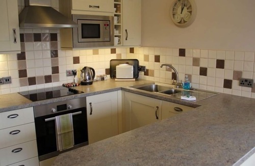 Windermere Cottage | THYME COTTAGE, with a garden in Windermere
