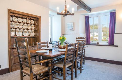 Dinas Cross House | Tides Reach