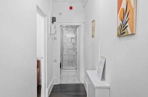 Warrington Apartment | Tigris - Cosy Studio Apartment by Traboule Properties Ltd