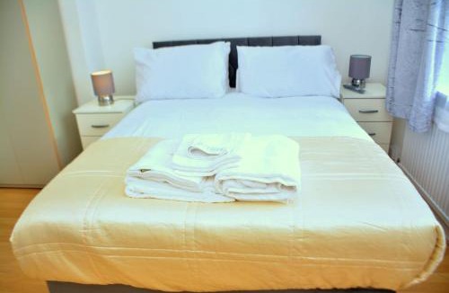 Dagenham House | Time Space Bliss
