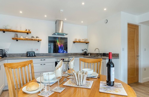 Lofthouse Cottage | Time to take it easy at this unique and tranquil luxury getaway.