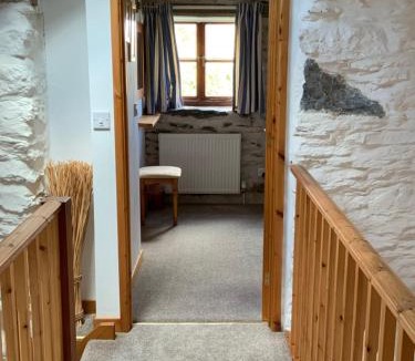 Llanycil House | Tithe Barn 1 - Abercelyn Cottages - Llanycil - Bala - LL23 7YF - UK
