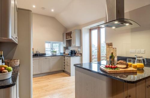 Moreton-in-Marsh House | Topside