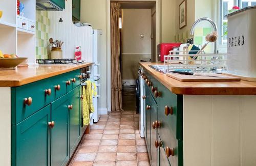 Glastonbury House | Tor Path Cottage