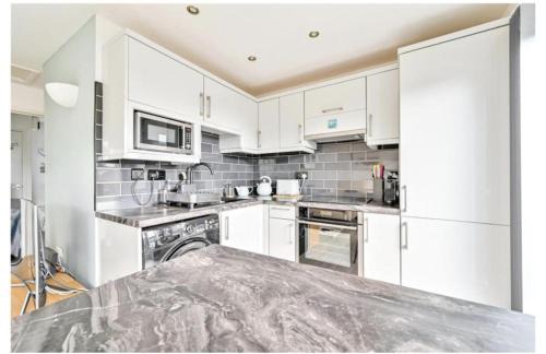 Downderry Apartment | Torpoint - Apartment - Sleeps4 - Seaside - Parking