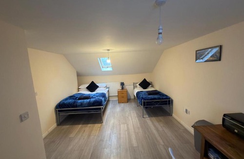 Aylesbury Apartment | Town Centre Studio with Ensuite