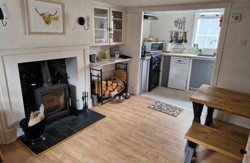Banff Cottage | Traditional cottage close to harbour and beach