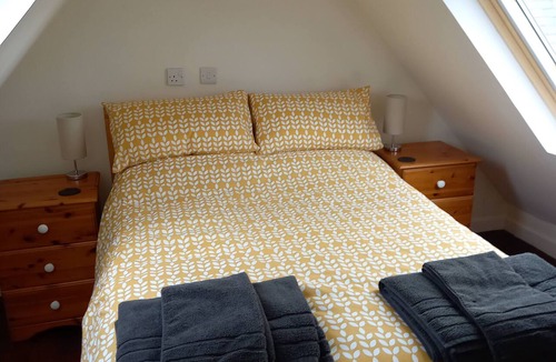 Banff Cottage | Traditional cottage close to harbour and beach