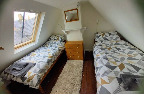 Banff Cottage | Traditional cottage close to harbour and beach