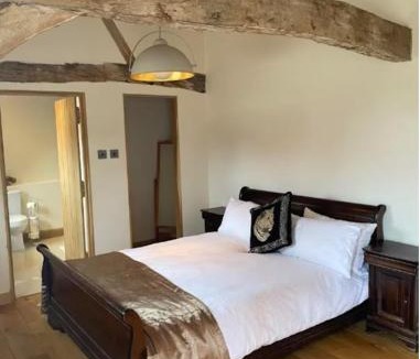 Sherborne St. John Apartment | Tranquil detached barns in Sherborne St John