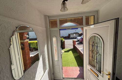 Leckwith Apartment | Tranquil Hideaway with Hot Tub and Pool Table