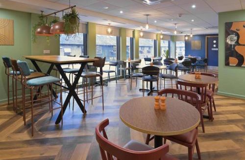 Harrogate Hotel | Travelodge Harrogate West Park