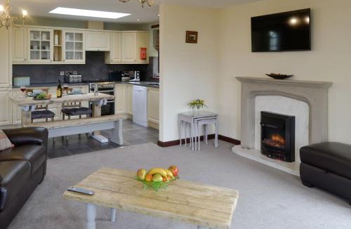 Annan House | Trebor Cottage