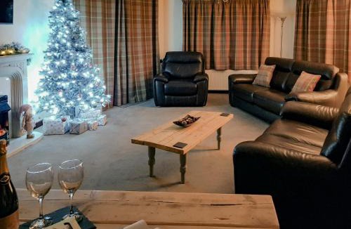 Annan House | Trebor Cottage
