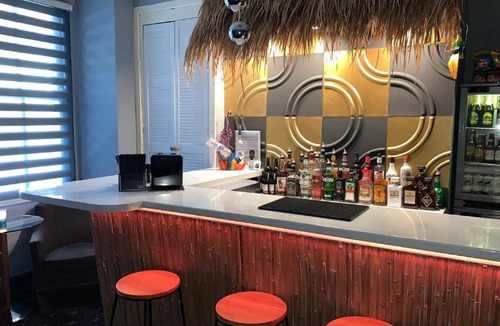 North Shore Hotel | Tropics Beach Hotel