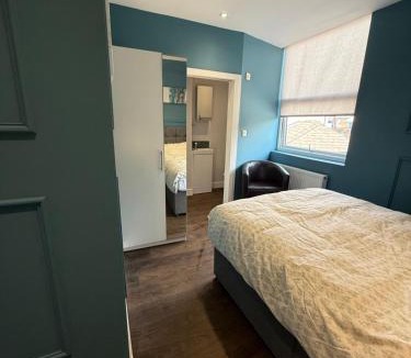 Macclesfield Apartment | Turquoise Garden