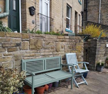 Wadsworth House | Twenty Seven Steps