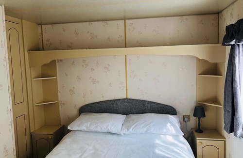Lynton House | Two Bed Static Caravan. Beautiful 10 min walk to Centre of Lynton
