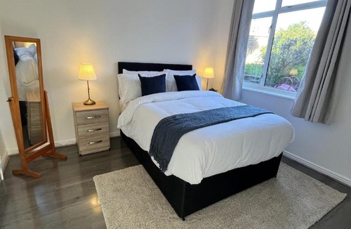 Severn Beach Apartment | Two Bedroom Flat Bristol
