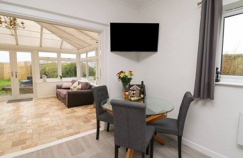 Llangynin Cottage | Ty Cariad