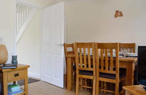 Ammanford House | Ty Cerrig