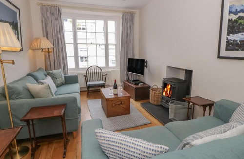 Newport House | Ty Clyd