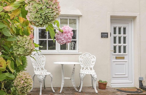 Beaumaris House | Ty Coed