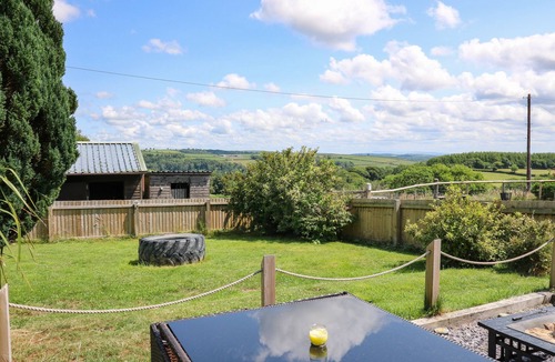Llangynin Cottage | Ty Cwtch