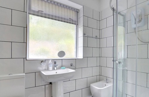 Machynlleth House | Ty Dulas - Two Bedroom House, Sleeps 5