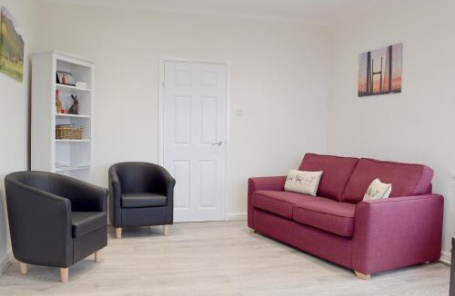 Craig Cefn Parc House | Ty Howton