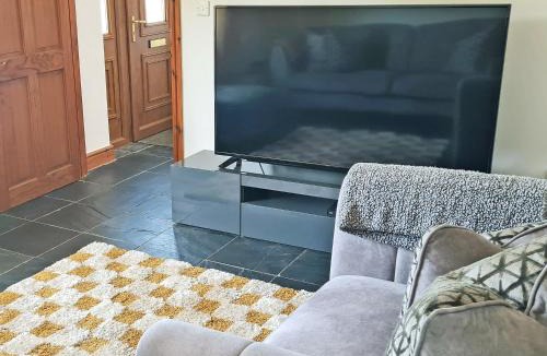 Haverfordwest House | Ty'n-Y-Canol