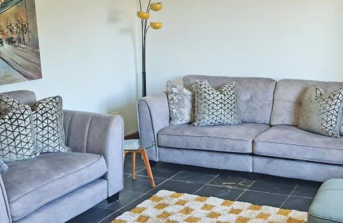 Haverfordwest House | Ty'n-Y-Canol