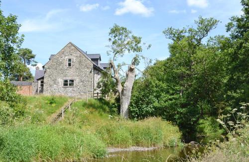 Oswestry House | Ty Rhyd