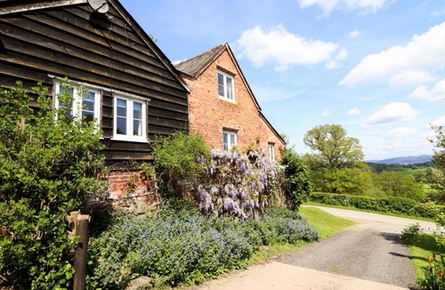 Kingswood House | Upper Pandy Farm