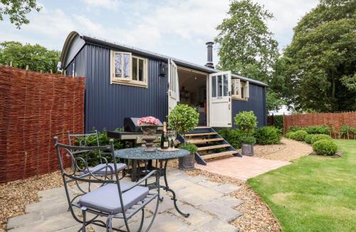 Harleston House | Utopia