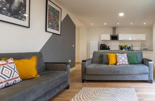 Gloucester Apartment | Vantage Stays