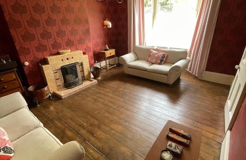 Lincoln House | Victorian Old Vicarage, spacious, period home, pet friendly, convenient central location
